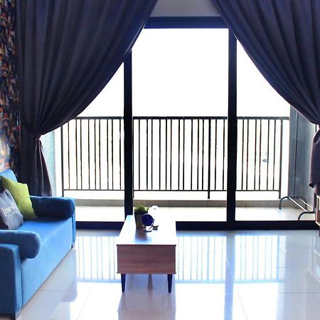 Le Pavillion Puchong By Widebed Upto 6Pax Apartment Kuala Lumpur Exterior photo